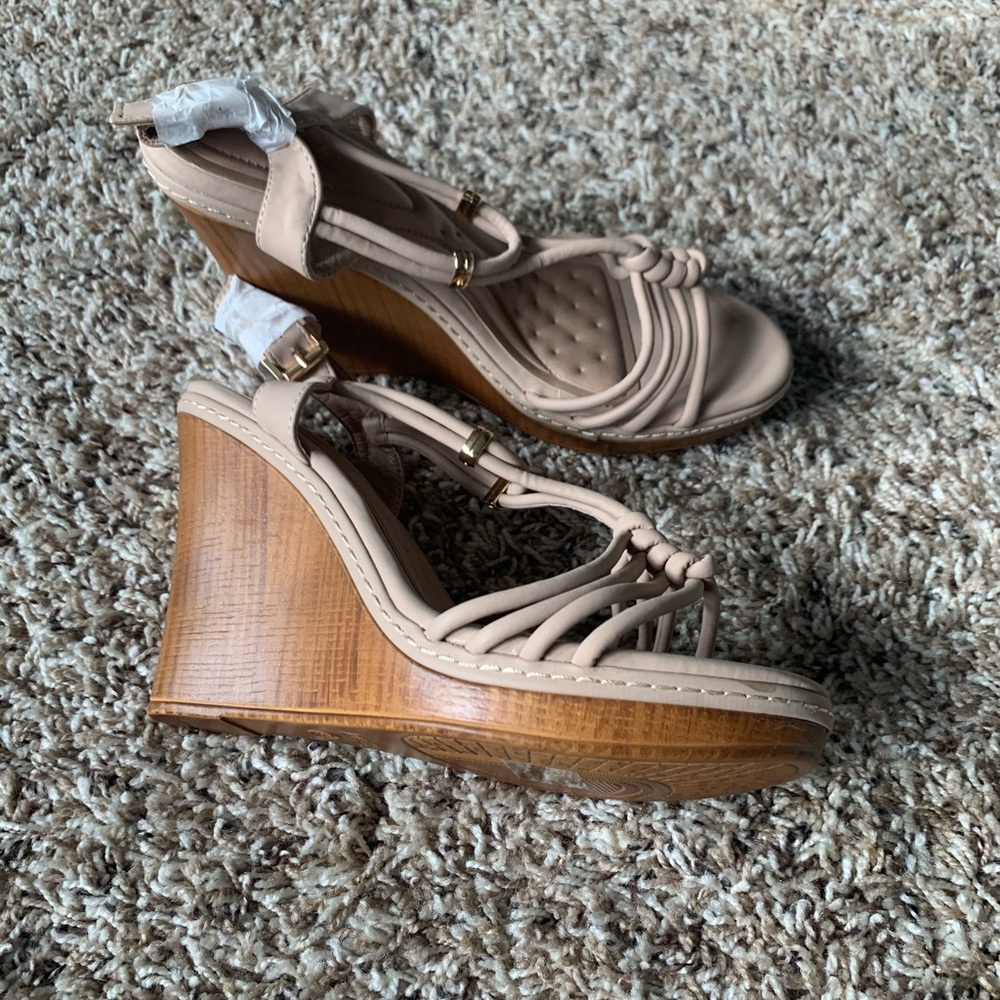 Wedge shoe